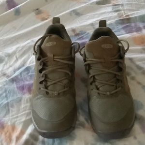 Keen women's waterproof Explore sneaker